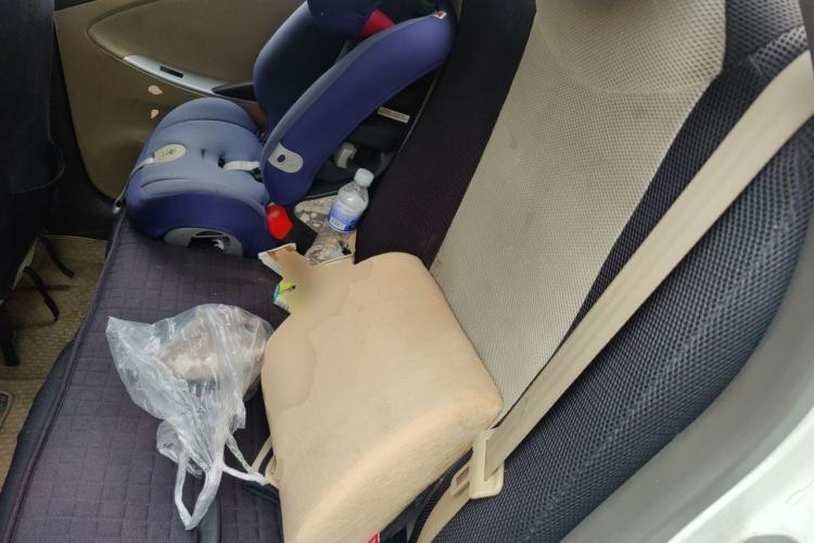 Used Hyundai Verna (older generation) 2010 Sedan 1.4L Automatic Comfort Model GS Left Rear Seat