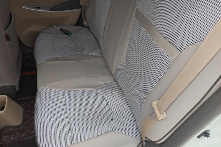 Used Hyundai Verna (older generation) 2010 Sedan 1.4L Automatic Comfort Model GS Left Rear Seat