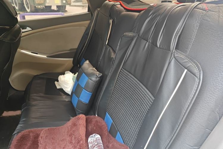 Used Hyundai Verna (older generation) 2010 Sedan 1.4L Manual Comfort GS Left Rear Seat