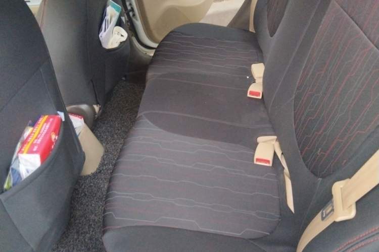 Used Hyundai Verna (older generation) 2010 Sedan 1.4L Manual Comfort GS Left Rear Seat