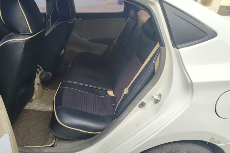 Used Hyundai Verna (older generation) 2010 Sedan 1.4L Manual Standard GL Model Left Rear Seat