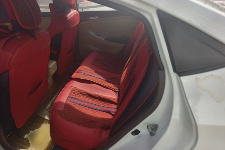 Used Hyundai Verna (older generation) 2010 Sedan 1.4L Automatic Fashionable GT Model Left Rear Seat