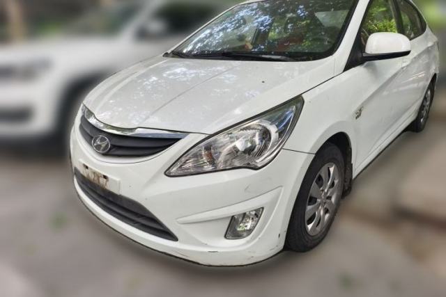 Used Hyundai Verna (older generation) 2010 Sedan 1.4L Manual Standard GL Model
