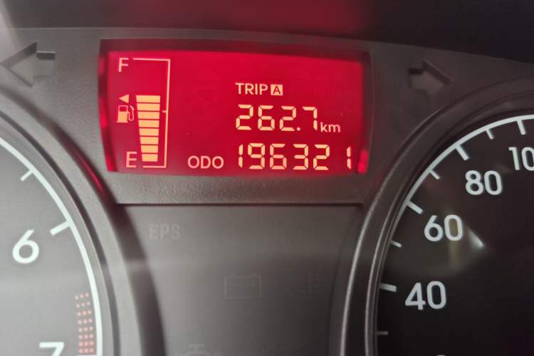 Used Hyundai Verna (older generation) 2010 Sedan 1.4L Manual Comfort GS Odometer Close Up