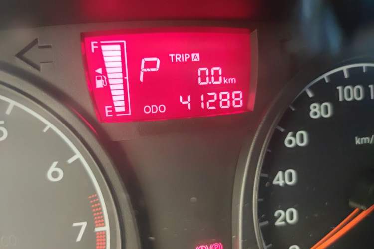 Used Hyundai Verna (older generation) 2010 Sedan 1.4L Automatic Comfort Model GS Odometer Close Up