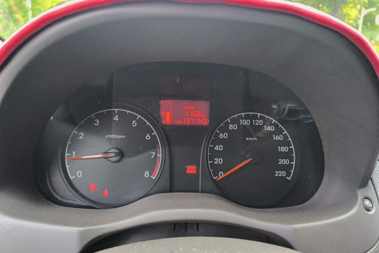 Used Hyundai Verna (older generation) 2010 Sedan 1.4L Manual Comfort GS Odometer Close Up