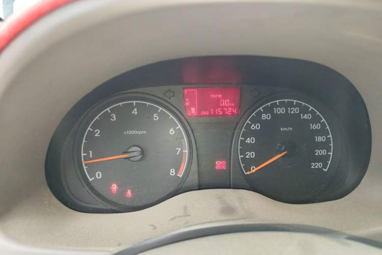 Used Hyundai Verna (older generation) 2010 Sedan 1.4L Manual Standard GL Model Odometer Close Up