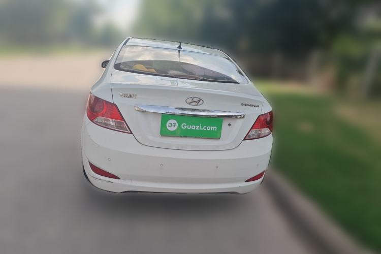 Used Hyundai Verna (older generation) 2010 Sedan 1.4L Manual BLUE Model Rear