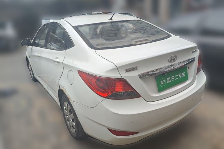 Used Hyundai Verna (older generation) 2010 Sedan 1.4L Manual Comfort GS Rear Left 45 Deg