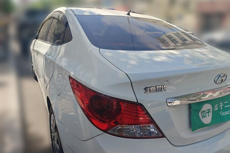 Used Hyundai Verna (older generation) 2010 Sedan 1.4L Manual Comfort GS Rear Left 45 Deg