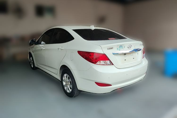Used Hyundai Verna (older generation) 2010 Sedan 1.4L Manual Comfort GS Rear Left 45 Deg