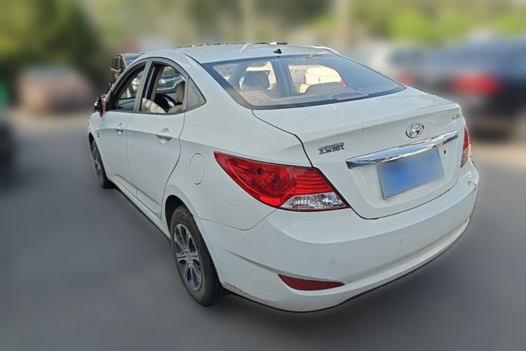 Used Hyundai Verna (older generation) 2010 Sedan 1.4L Manual Comfort GS Rear Left 45 Deg