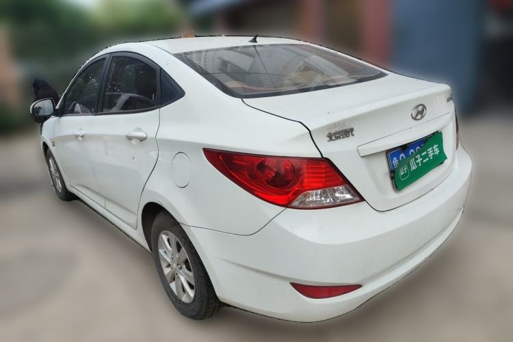 Used Hyundai Verna (older generation) 2010 Sedan 1.4L Manual Standard GL Model Rear Left 45 Deg