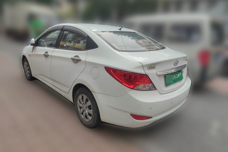 Used Hyundai Verna (older generation) 2010 Sedan 1.4L Manual Comfort GS Rear Left 45 Deg