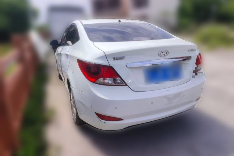 Used Hyundai Verna (older generation) 2010 Sedan 1.4L Manual Comfort GS Rear Left 45 Deg