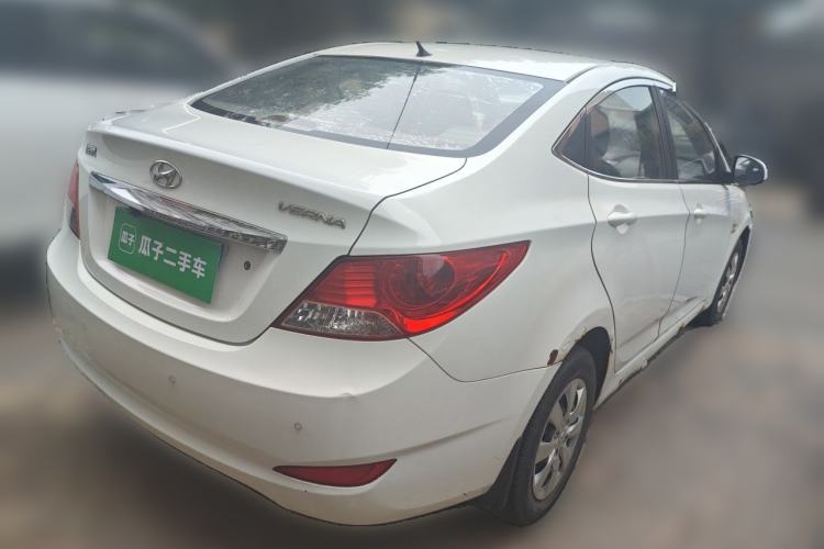 Used Hyundai Verna (older generation) 2010 Sedan 1.4L Manual Comfort GS Rear Right 45 Deg