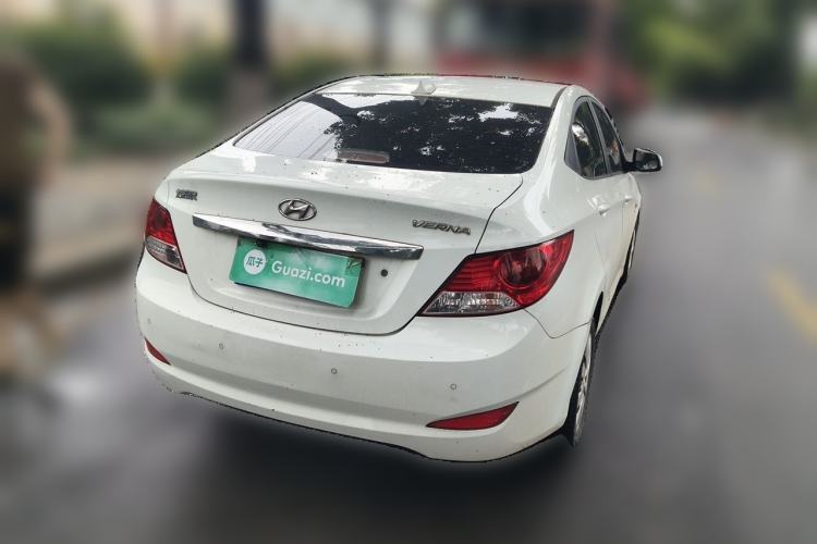 Used Hyundai Verna (older generation) 2010 Sedan 1.4L Manual Comfort GS Rear Right 45 Deg