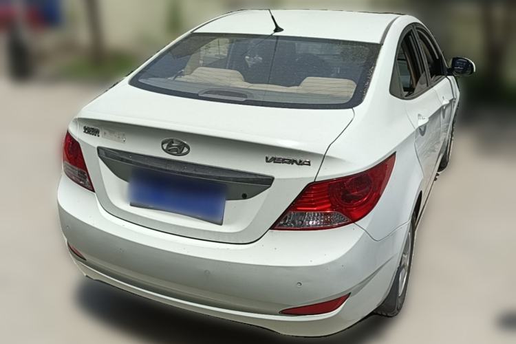 Used Hyundai Verna (older generation) 2010 Sedan 1.4L Automatic Fashionable GT Model Rear Right 45 Deg
