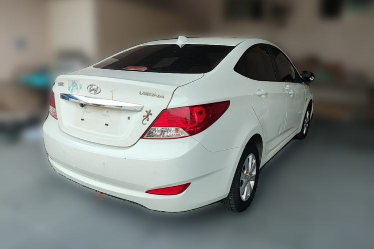 Used Hyundai Verna (older generation) 2010 Sedan 1.4L Manual Comfort GS Rear Right 45 Deg