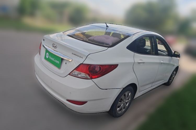 Used Hyundai Verna (older generation) 2010 Sedan 1.4L Manual BLUE Model Rear Right 45 Deg