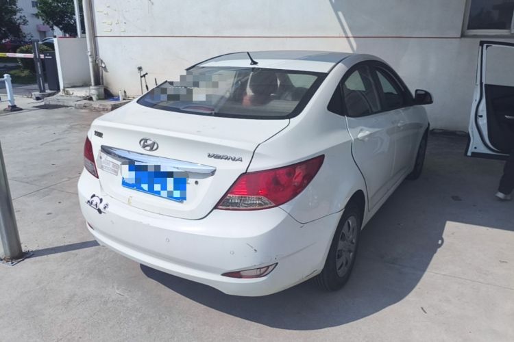 Used Hyundai Verna (older generation) 2010 Sedan 1.4L Automatic Comfort Model GS Rear Right 45 Deg
