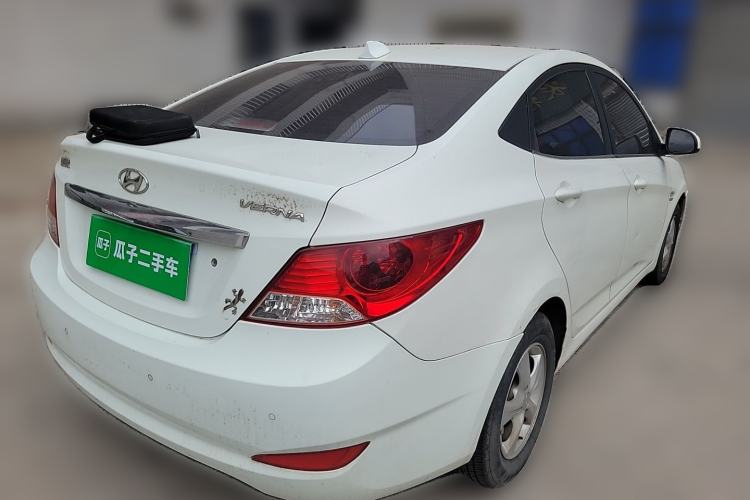Used Hyundai Verna (older generation) 2010 Sedan 1.4L Automatic Fashionable GT Model Rear Right 45 Deg