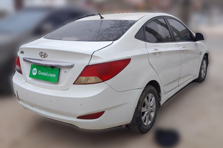 Used Hyundai Verna (older generation) 2010 Sedan 1.4L Manual Comfort GS Rear Right 45 Deg