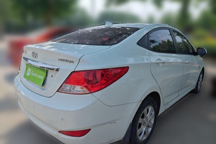 Used Hyundai Verna (older generation) 2010 Sedan 1.4L Manual Comfort GS Rear Right 45 Deg