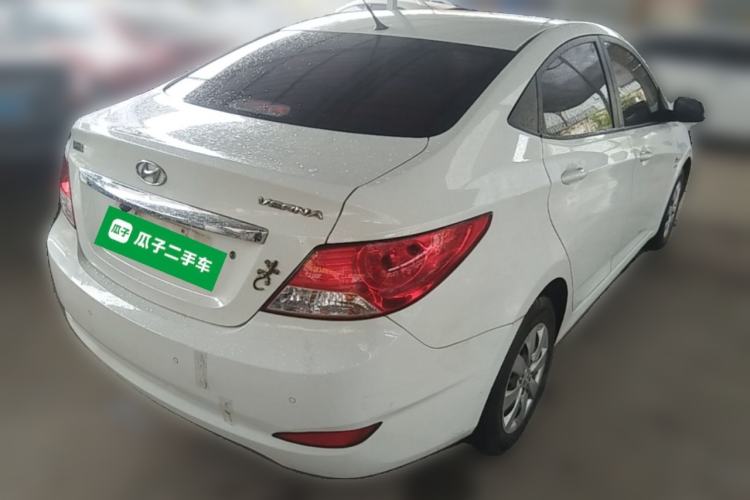 Used Hyundai Verna (older generation) 2010 Sedan 1.4L Manual Comfort GS Rear Right 45 Deg