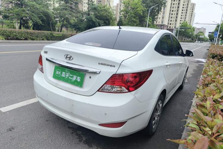 Used Hyundai Verna (older generation) 2010 Sedan 1.4L Manual Comfort GS Rear Right 45 Deg