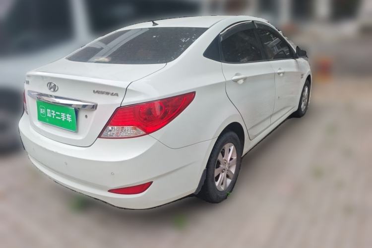 Used Hyundai Verna (older generation) 2010 Sedan 1.4L Manual Comfort GS Rear Right 45 Deg