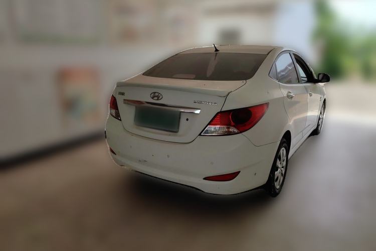 Used Hyundai Verna (older generation) 2010 Sedan 1.4L Manual Comfort GS Rear Right 45 Deg