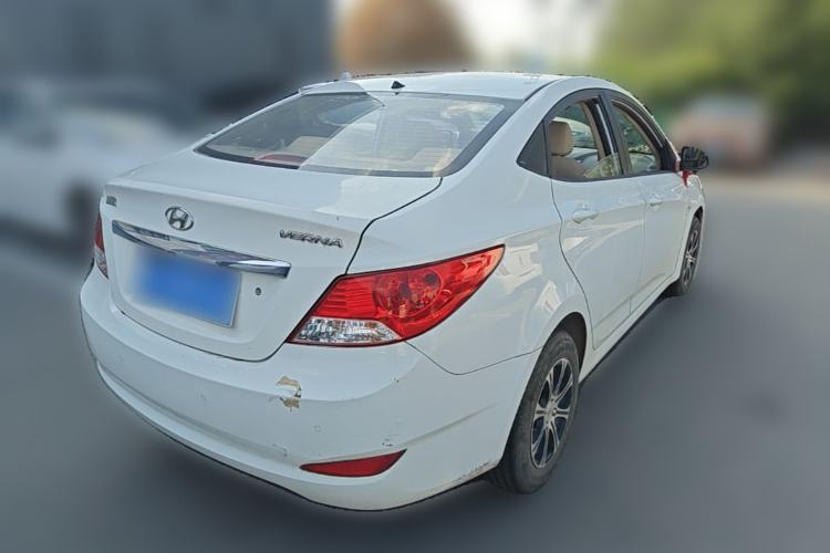 Used Hyundai Verna (older generation) 2010 Sedan 1.4L Manual Comfort GS Rear Right 45 Deg