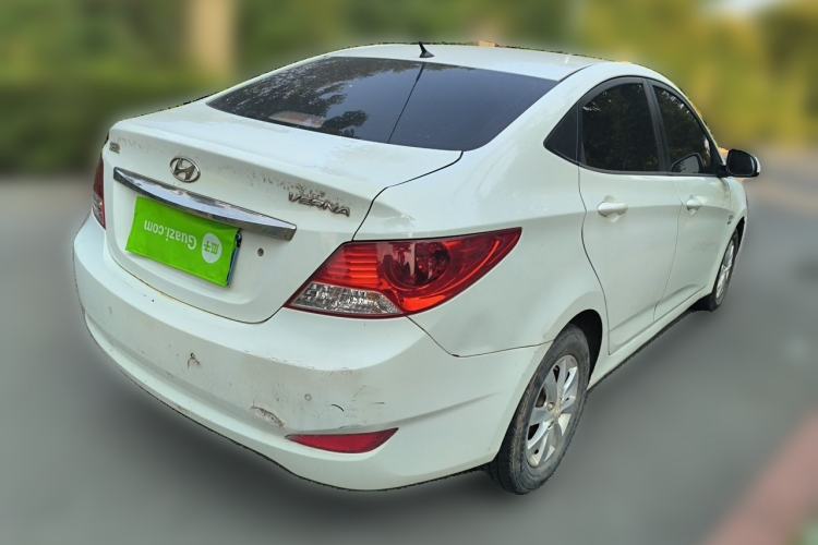 Used Hyundai Verna (older generation) 2010 Sedan 1.4L Manual Comfort GS Rear Right 45 Deg