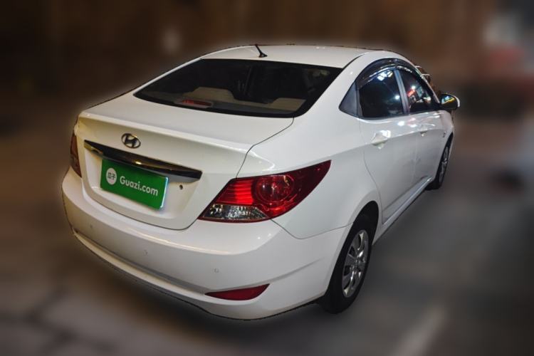Used Hyundai Verna (older generation) 2010 Sedan 1.4L Manual Comfort GS Rear Right 45 Deg