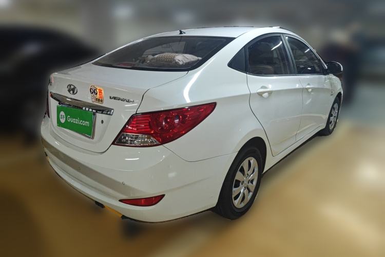 Used Hyundai Verna (older generation) 2010 Sedan 1.4L Manual Comfort GS Rear Right 45 Deg
