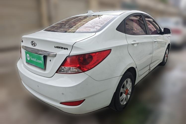 Used Hyundai Verna (older generation) 2010 Sedan 1.4L Manual Comfort GS Rear Right 45 Deg