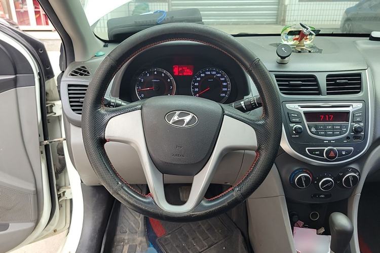 Used Hyundai Verna (older generation) 2010 Sedan 1.4L Automatic Fashionable GT Model Steering Wheel