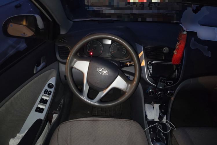 Used Hyundai Verna (older generation) 2010 Sedan 1.4L Automatic Comfort Model GS Steering Wheel