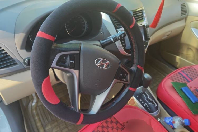 Used Hyundai Verna (older generation) 2010 Sedan 1.4L Automatic Fashionable GT Model Steering Wheel