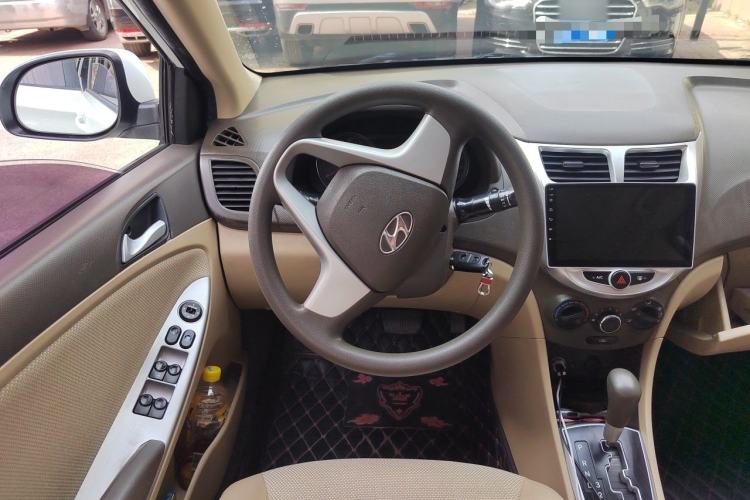 Used Hyundai Verna (older generation) 2010 Sedan 1.4L Automatic Fashionable GT Model Steering Wheel