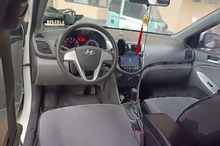 Used Hyundai Verna (older generation) 2010 Sedan 1.4L Automatic Fashionable GT Model Steering Wheel