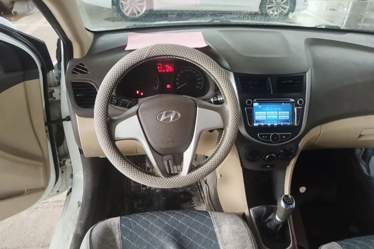 Used Hyundai Verna (older generation) 2010 Sedan 1.4L Manual Comfort GS Steering Wheel