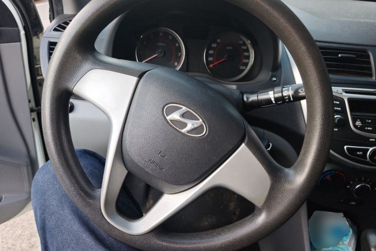 Used Hyundai Verna (older generation) 2010 Sedan 1.4L Automatic Fashionable GT Model Steering Wheel