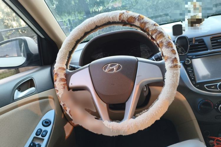 Used Hyundai Verna (older generation) 2010 Sedan 1.4L Manual Comfort GS Steering Wheel