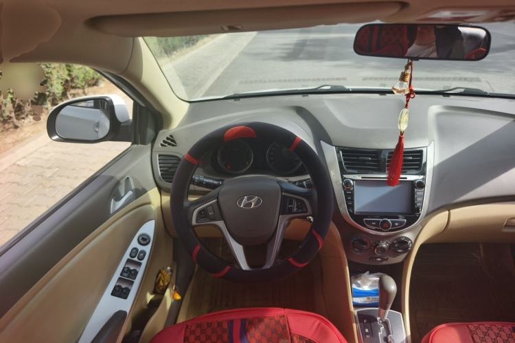 Used Hyundai Verna (older generation) 2010 Sedan 1.4L Automatic Fashionable GT Model Steering Wheel