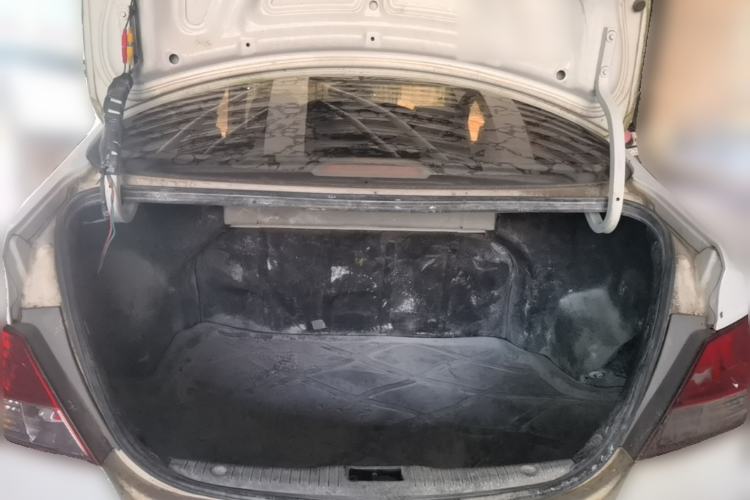 Used Hyundai Verna (older generation) 2010 Sedan 1.4L Automatic Fashionable GT Model Trunk