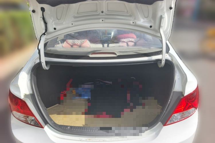 Used Hyundai Verna (older generation) 2010 Sedan 1.4L Automatic Fashionable GT Model Trunk