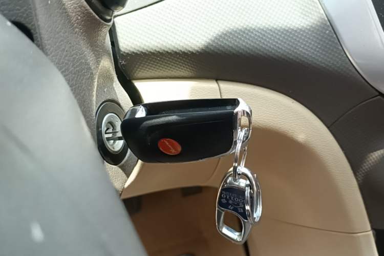 Used Hyundai Verna (older generation) 2010 Sedan 1.4L Automatic Fashionable GT Model Vehicle Key