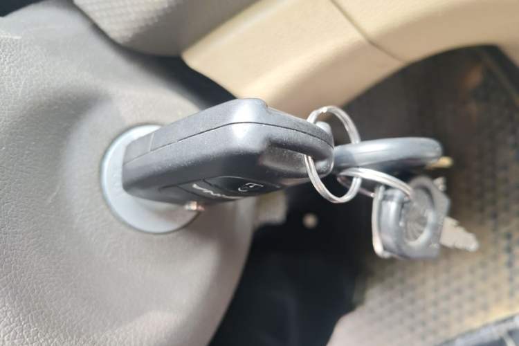 Used Hyundai Verna (older generation) 2010 Sedan 1.4L Manual Comfort GS Vehicle Key